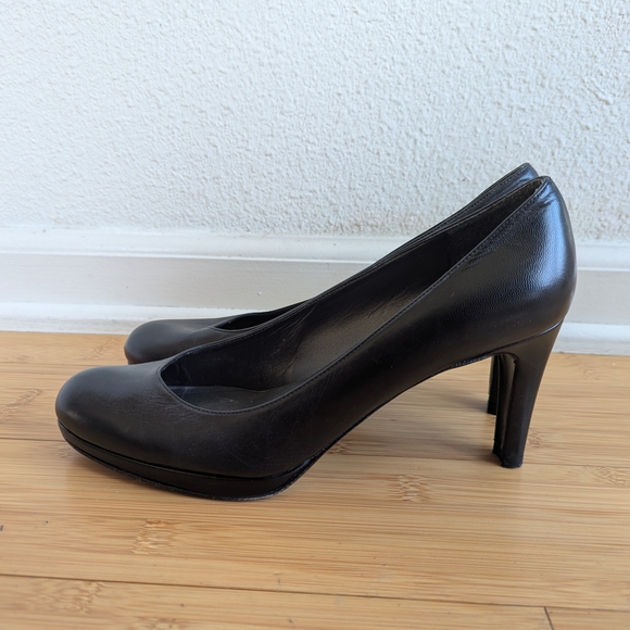 Stuart Weitzman Shoes - Stuart Weitzman Black Leather Heels
